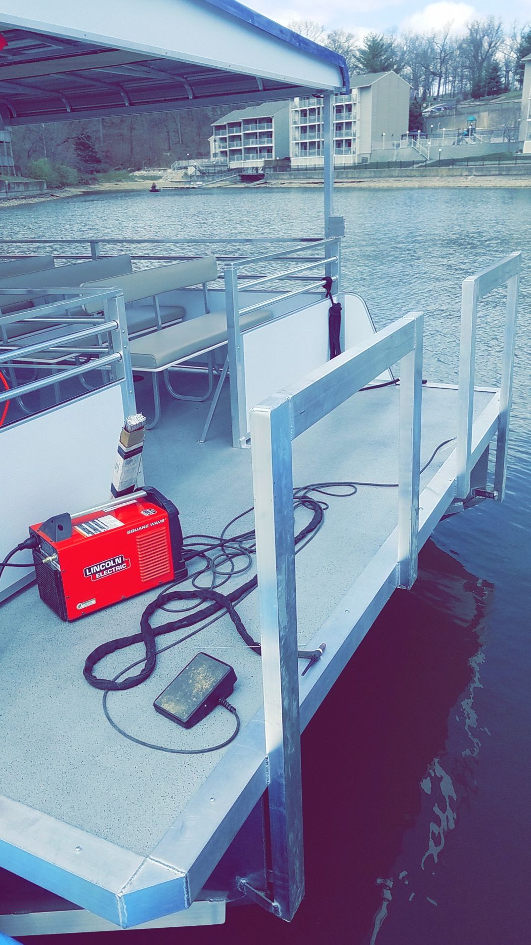 bumper railing for charter boat