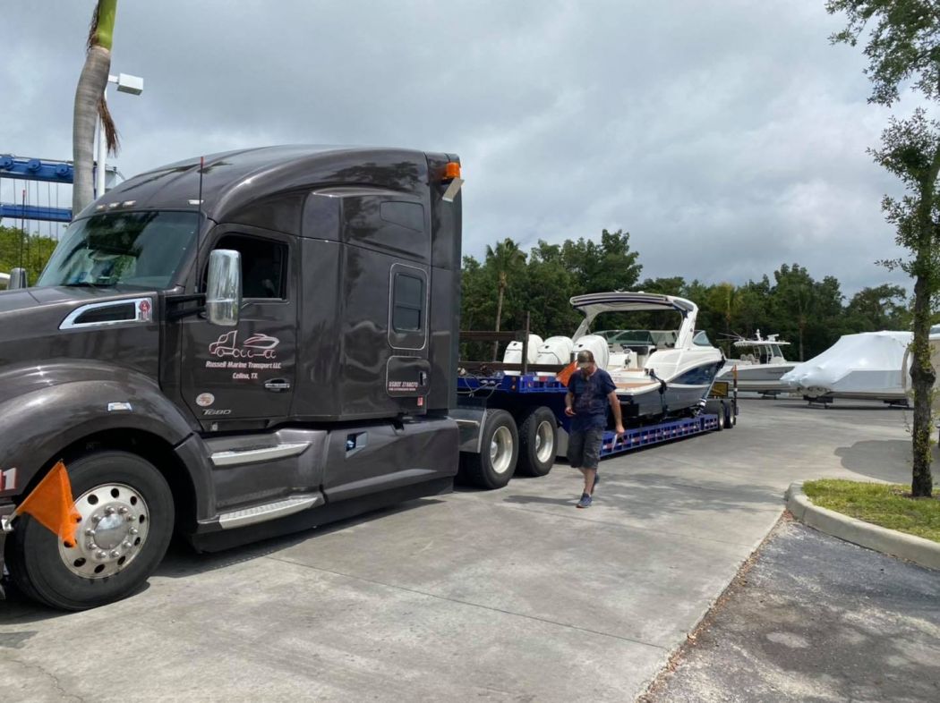 Sea Ray 350 SLX Boat Transport