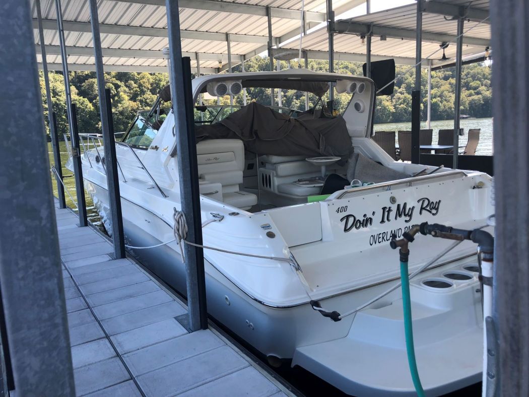 1997 SeaRay 400 EC Received A Surpass 5 Year SiO2 Ceramic Coating