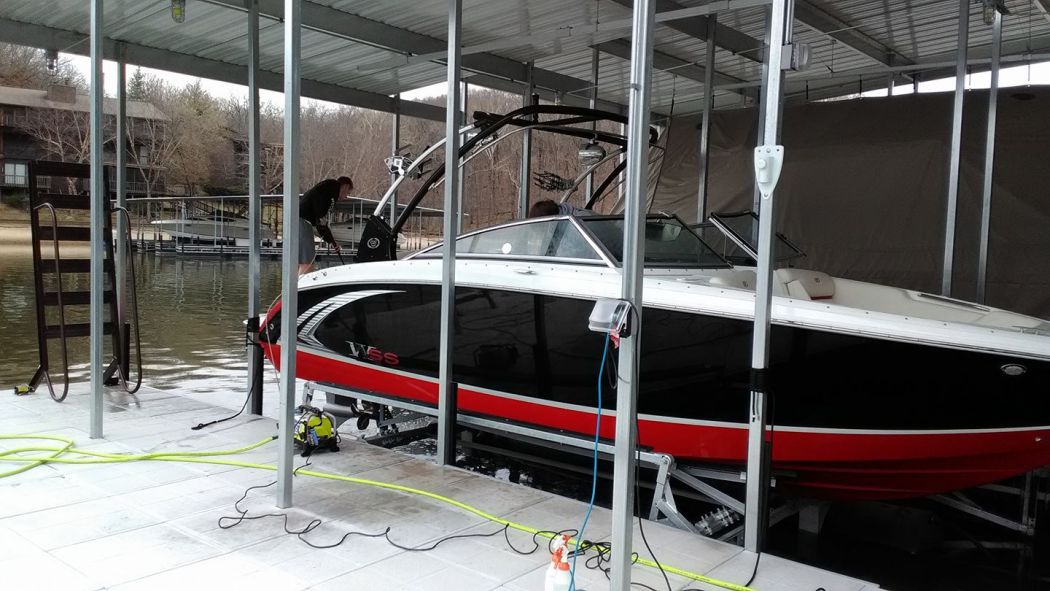 Boat Wax & Buff Lake of the Ozarks
