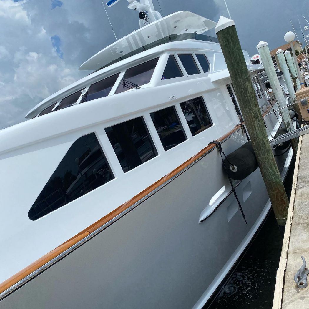 103' Burger Yacht Boat Detailing