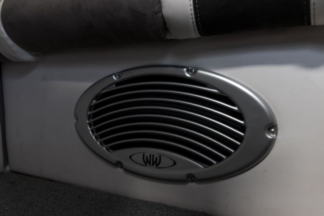 388 Hustler Stereo, SeaDek, & Custom Upholstery