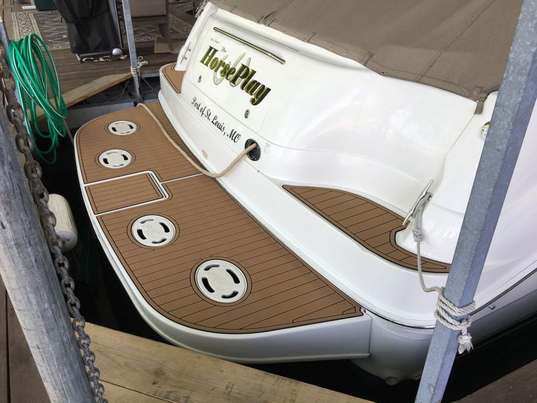 Sea Ray 460 SeaDek Swim Platform