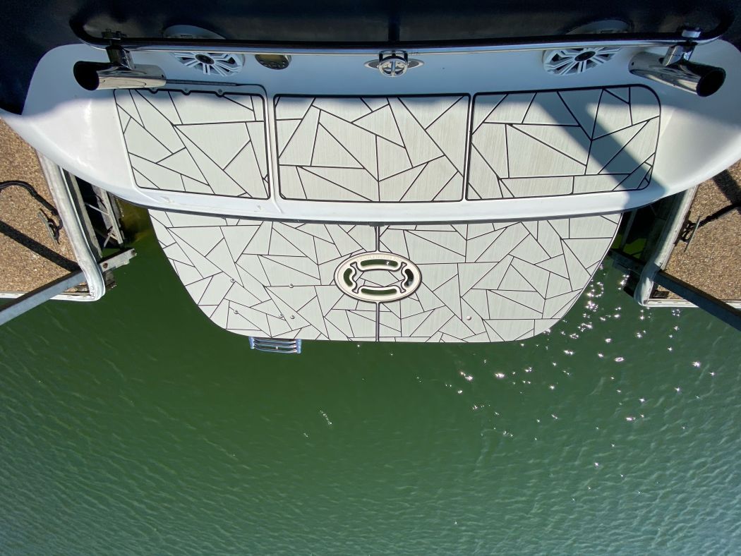 Crownline 266 BR SeaDek Flooring