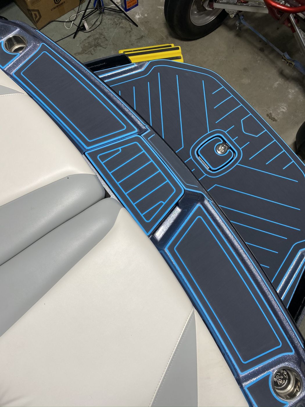 2019 AXIS T22
