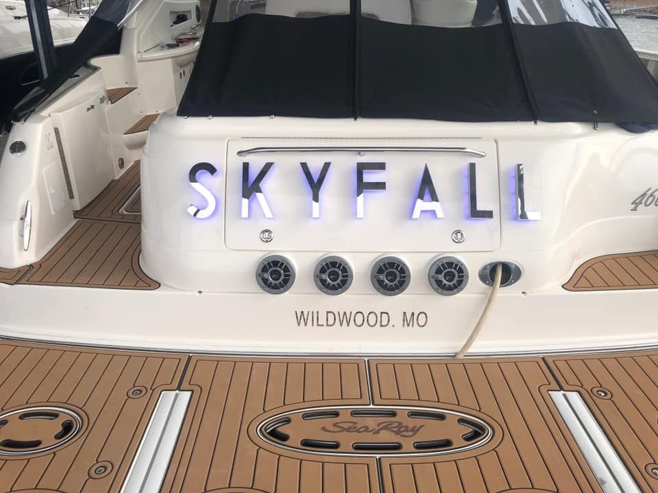 Sea Ray Backlit Boat Name