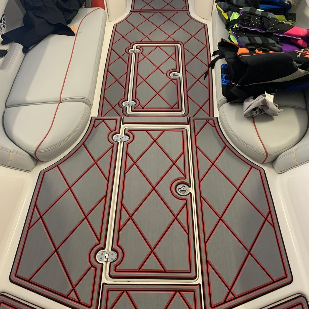 Magic Deckboat SeaDek Flooring