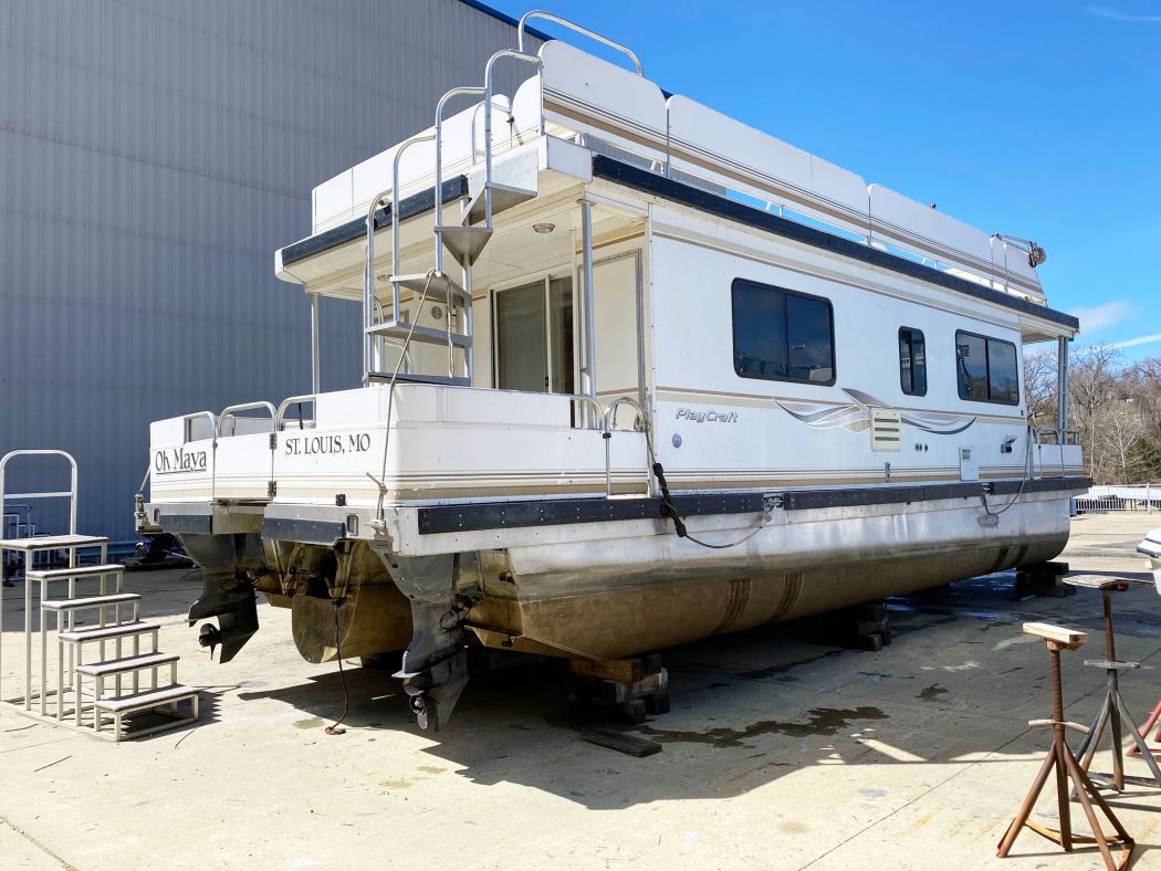 Playcraft Houseboat Cleaning