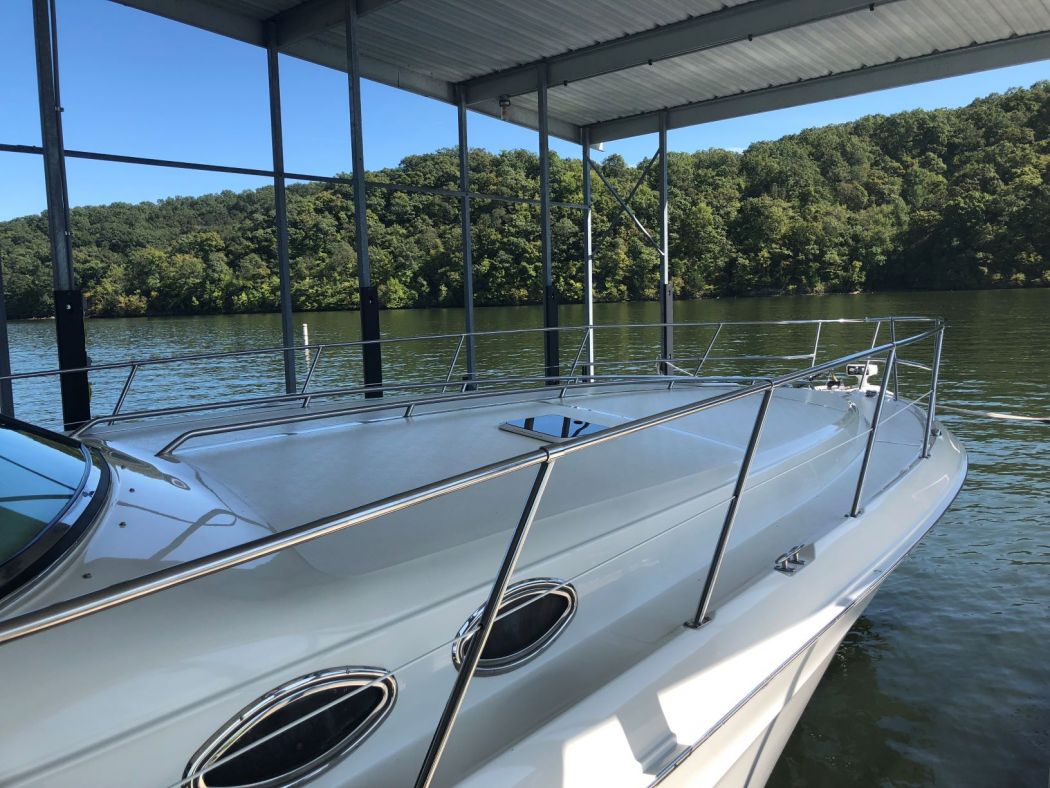 1997 SeaRay 400 EC Received A Surpass 5 Year SiO2 Ceramic Coating