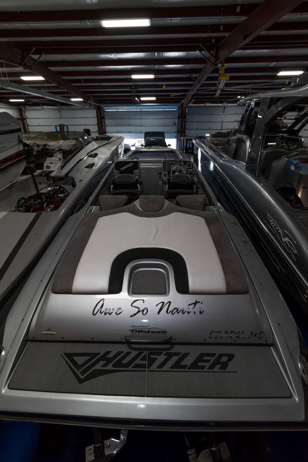 388 Hustler Stereo, SeaDek, & Custom Upholstery