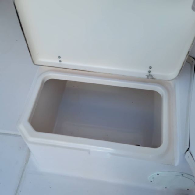 21 Grady White Boat Detailing