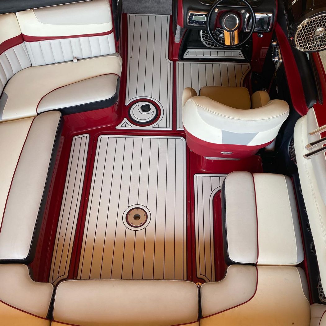 Malibu 22 MXZ SeaDek Flooring