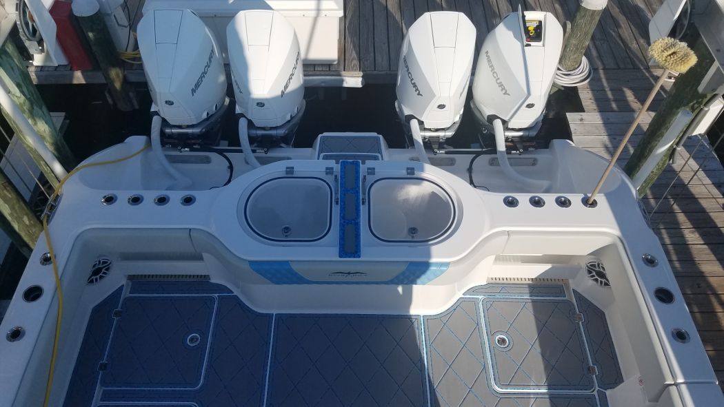 Invincible 40 Catamaran SeaDek
