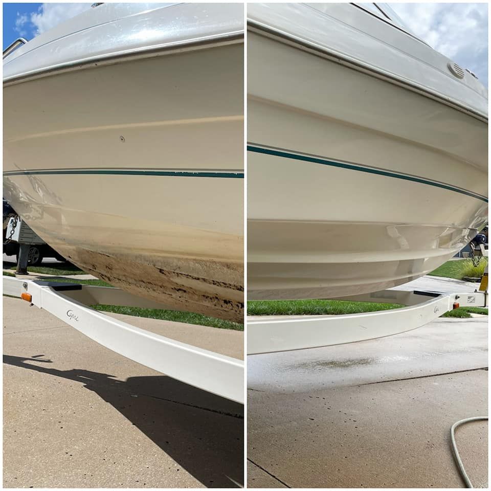 Bayliner- Hull Scum Removal