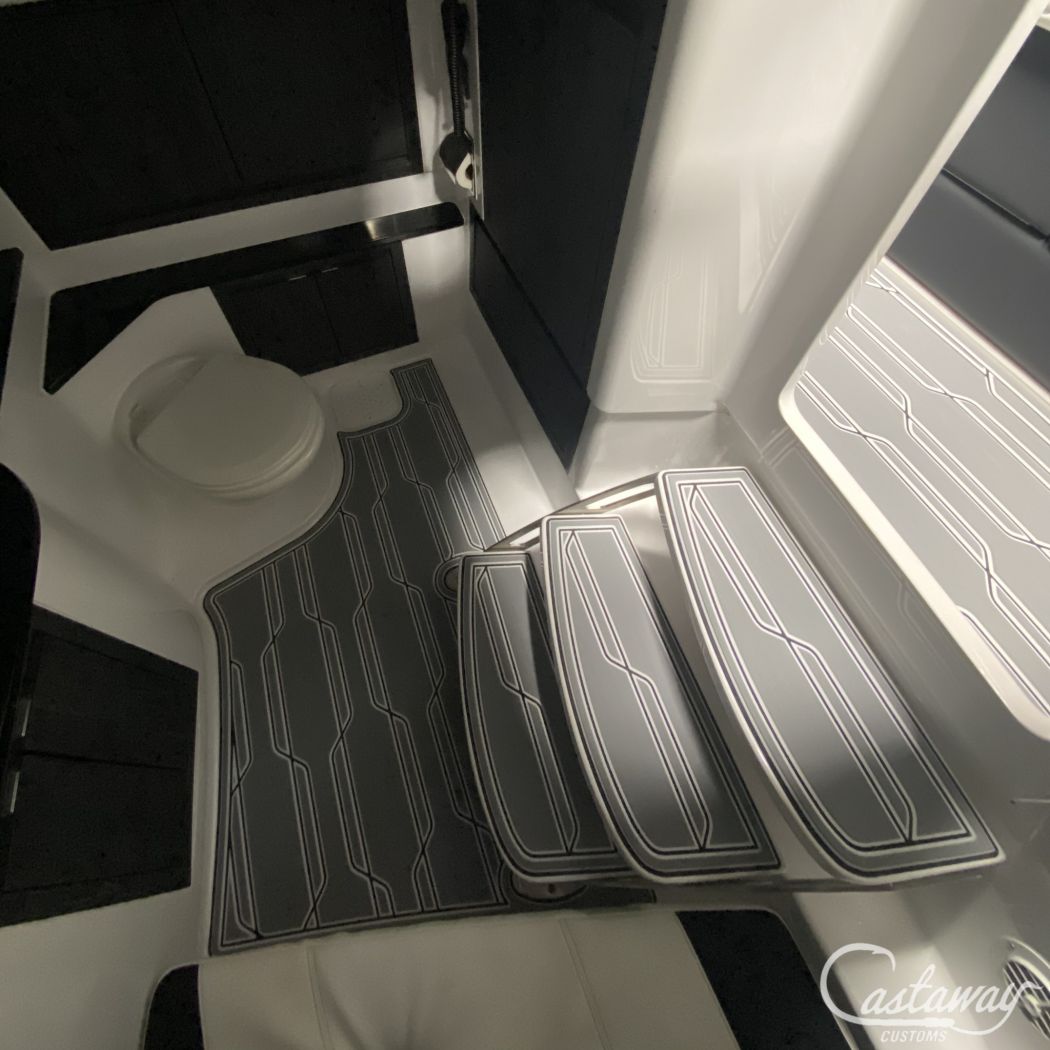 Cigarette 41 Nighthawk SeaDek Flooring