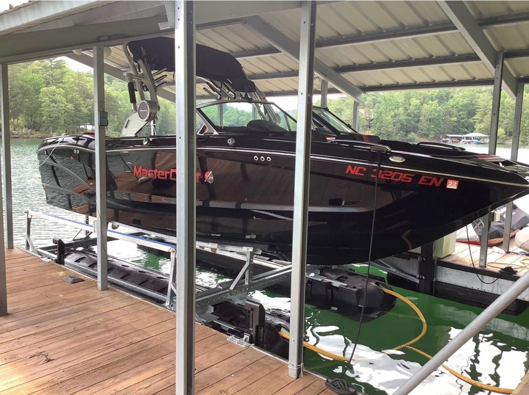 Wakeboard Boat Lift