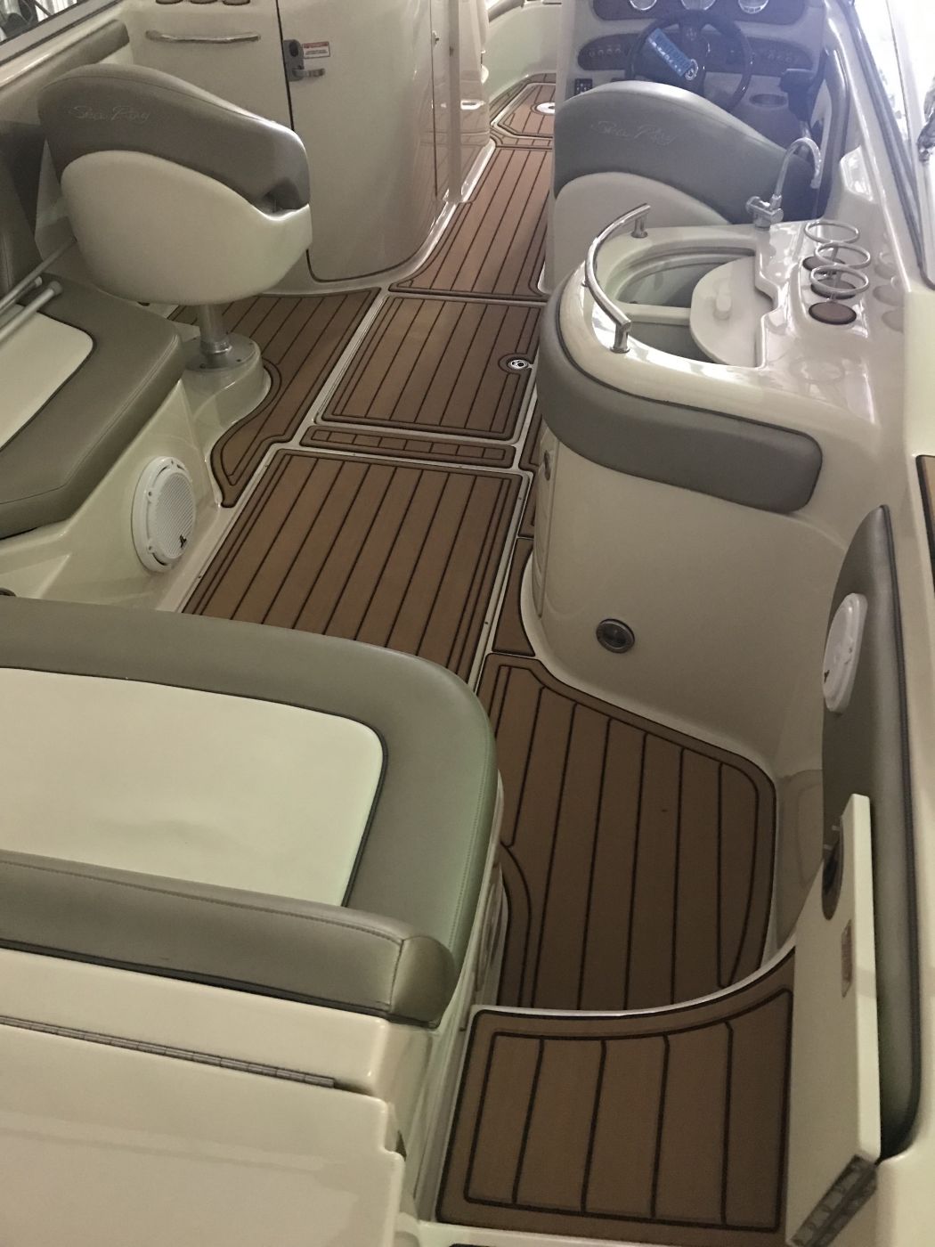 AquaTraction 2008 Sea Ray 270 Sundeck