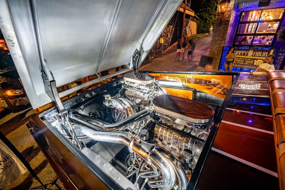 41 Apache Powerboat Restoration