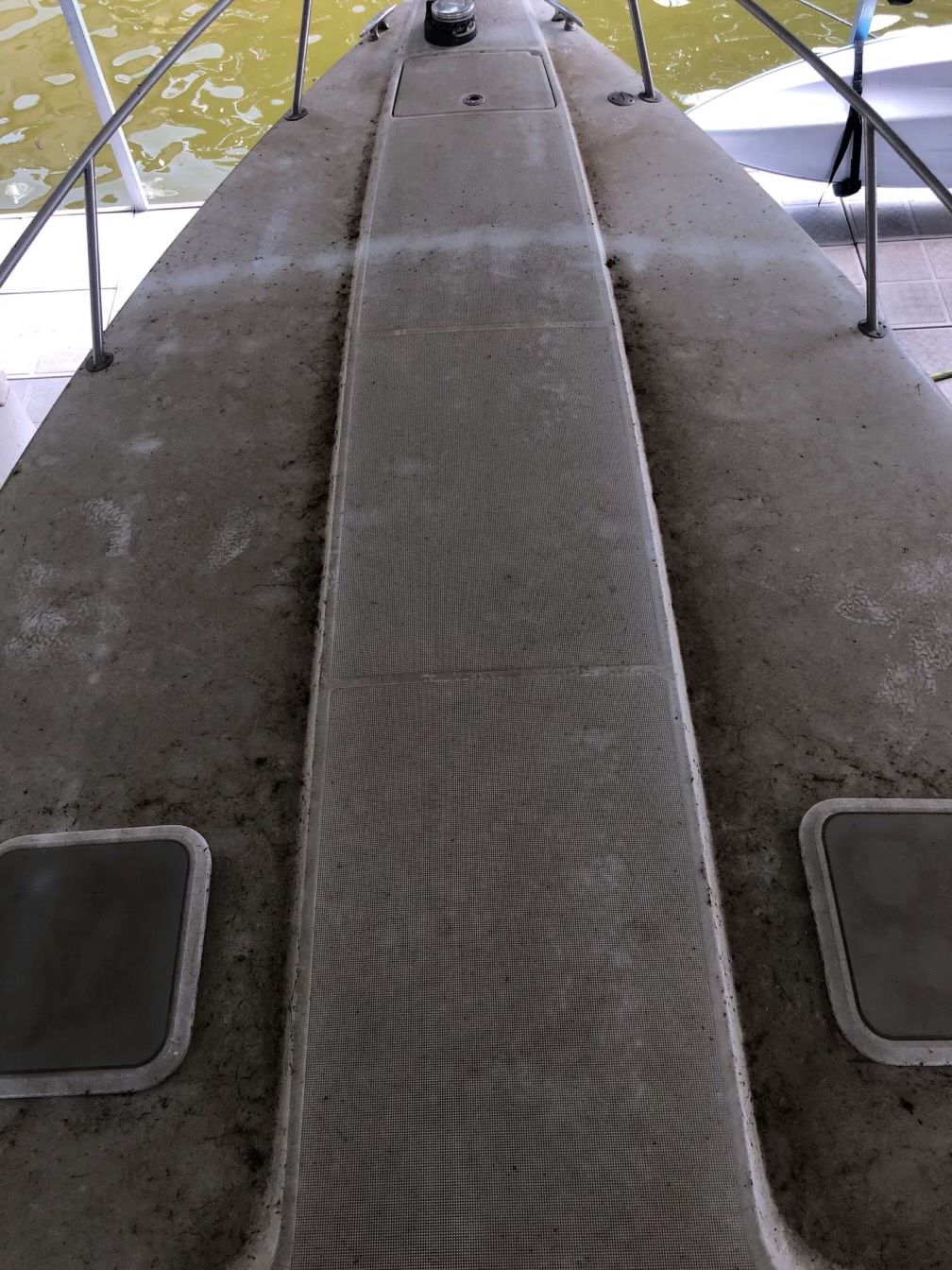 Formula 330SS Boat Detailing