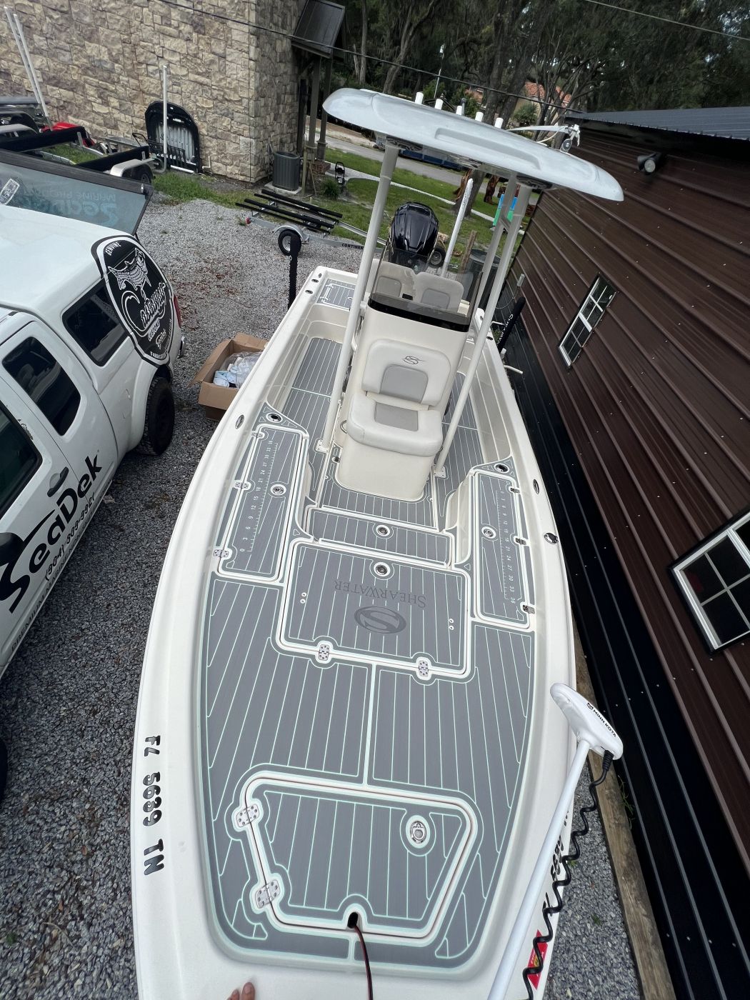 Shearwater 23 SeaDek Flooring