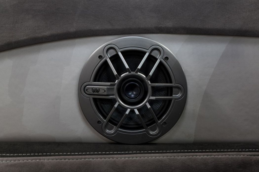 388 Hustler Stereo, SeaDek, & Custom Upholstery