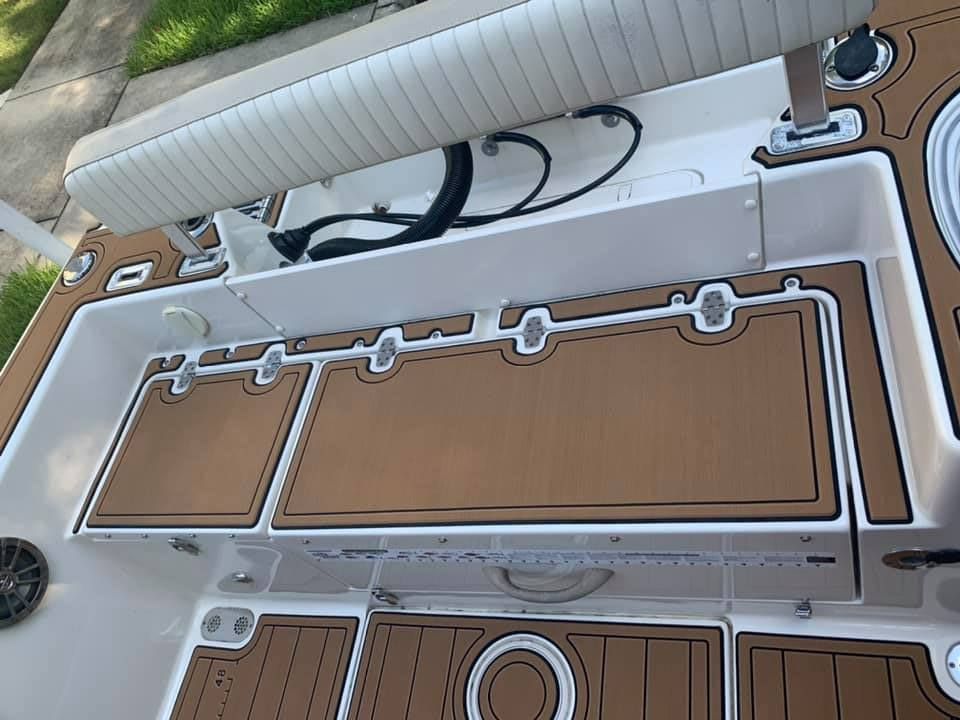 Sea Chaser Center Console SeaDek Flooring