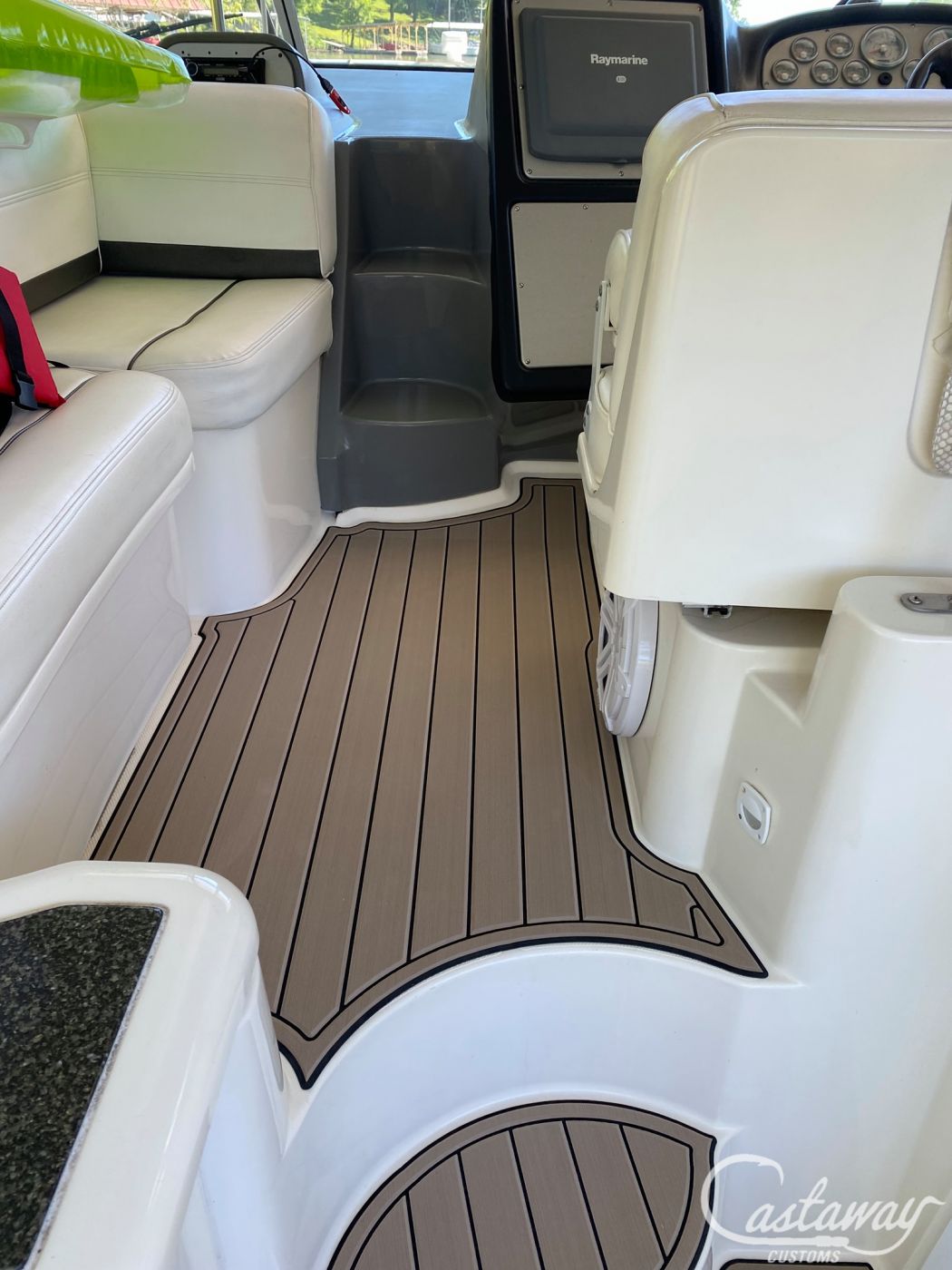 Cruiser Yachts 420 Express SeaDek