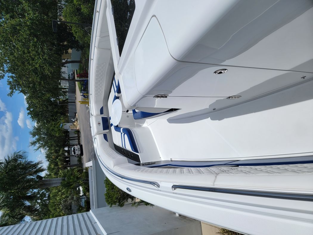41 ft Ciggarette GTR Deep clean