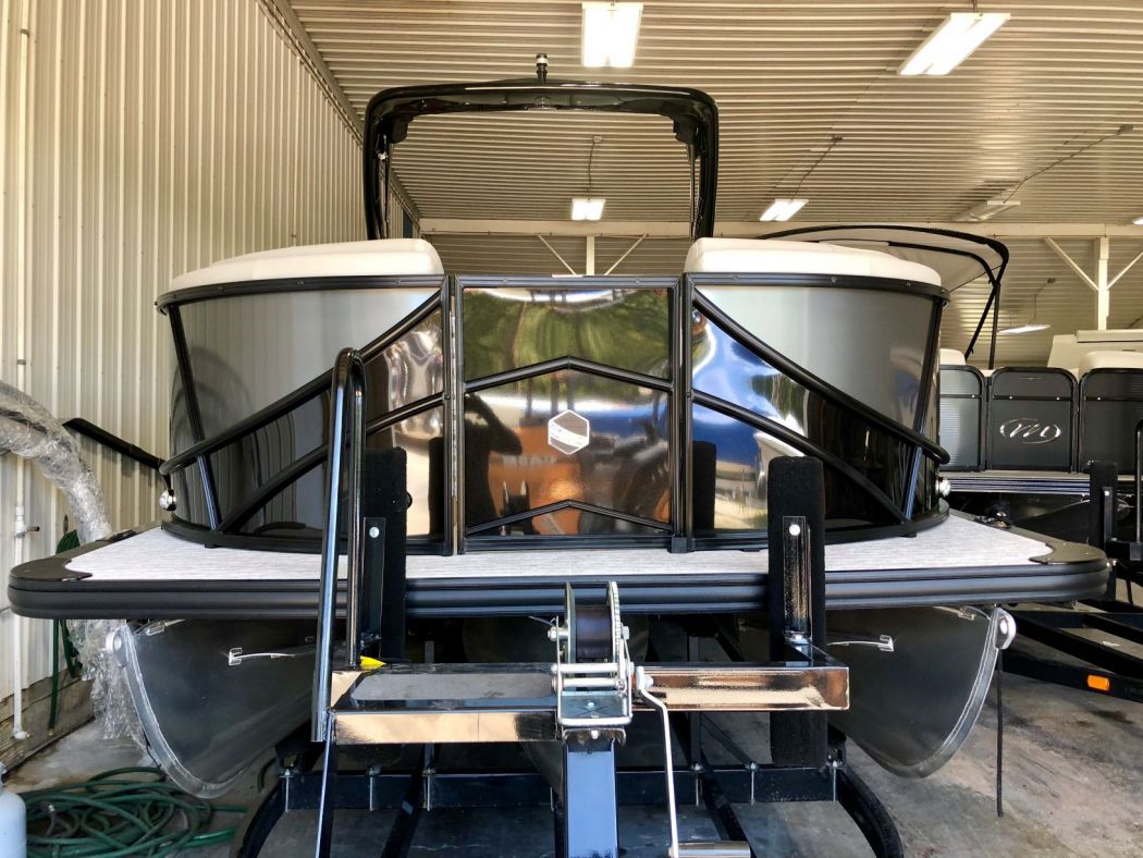 2019 South Bay Tri Toon Received A Surpass 5 Year SiO2 Ceramic Coating