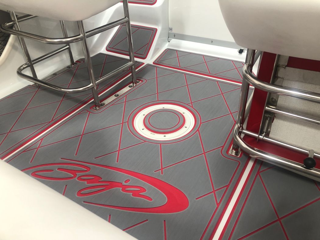 Domn8er Powerboat SeaDek Installation