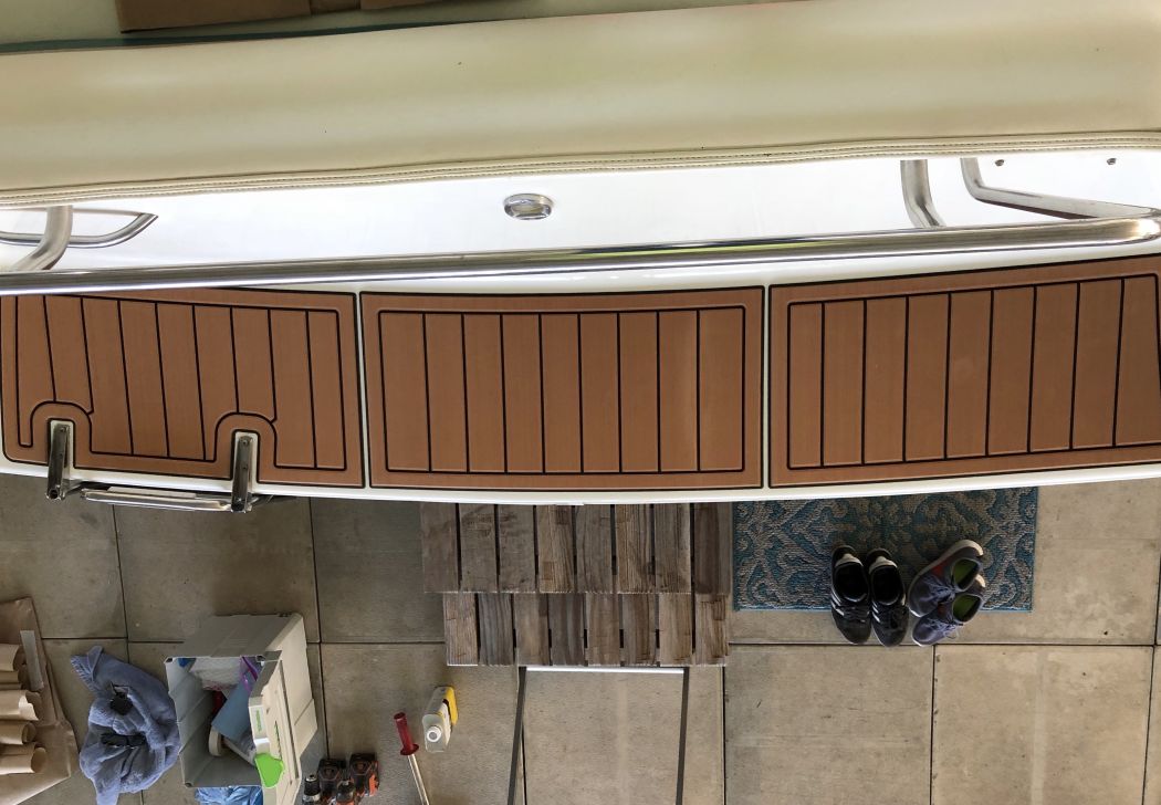 96 Rinker AquaTraction