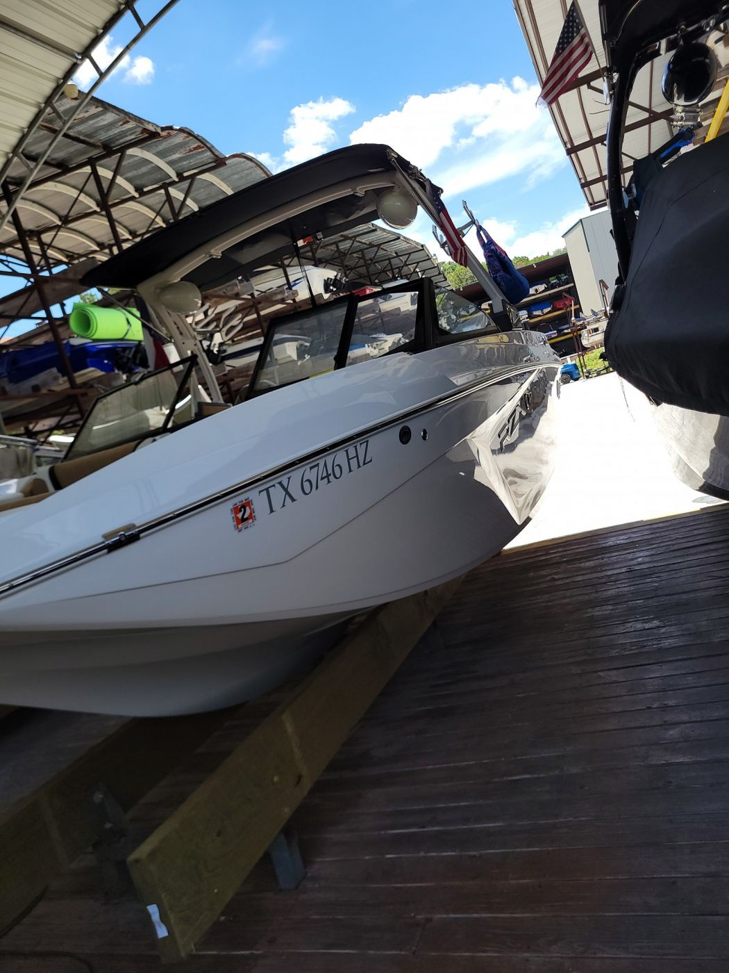 Tige Full Boat Detail