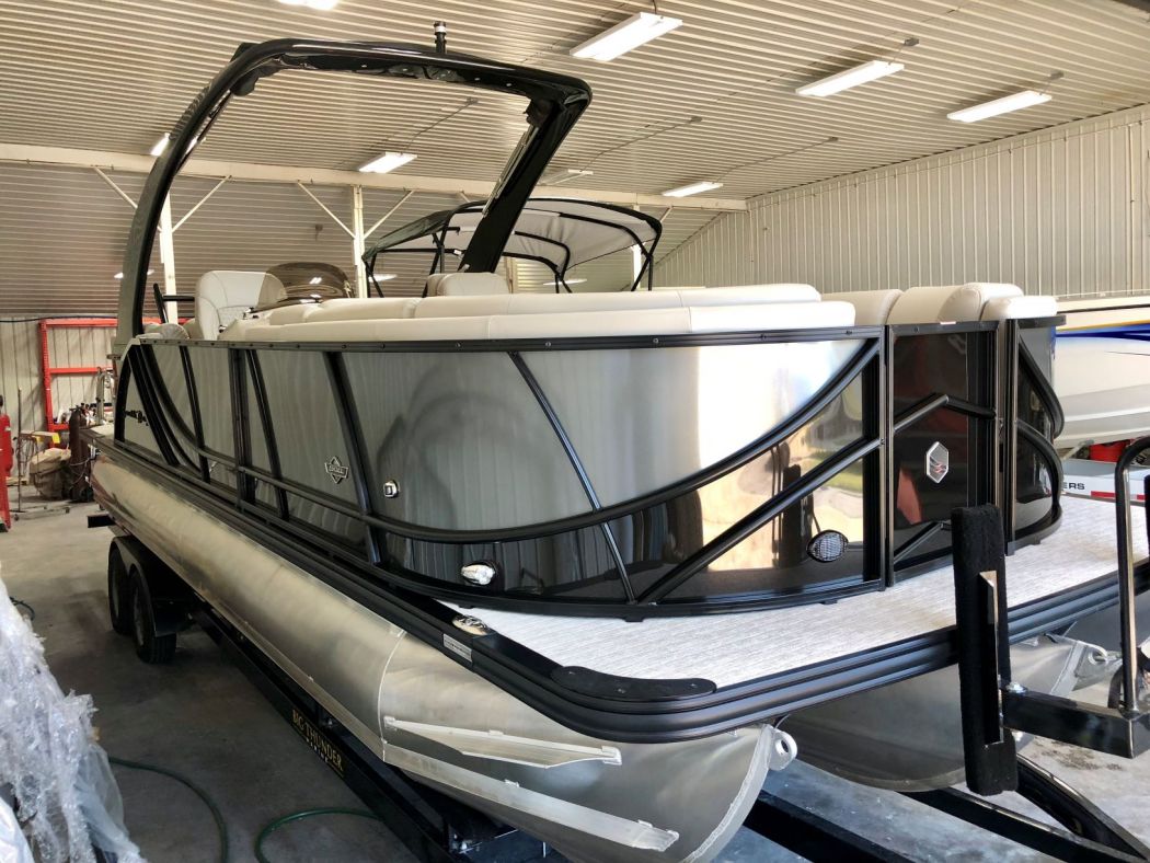 2019 South Bay Tri Toon Received A Surpass 5 Year SiO2 Ceramic Coating