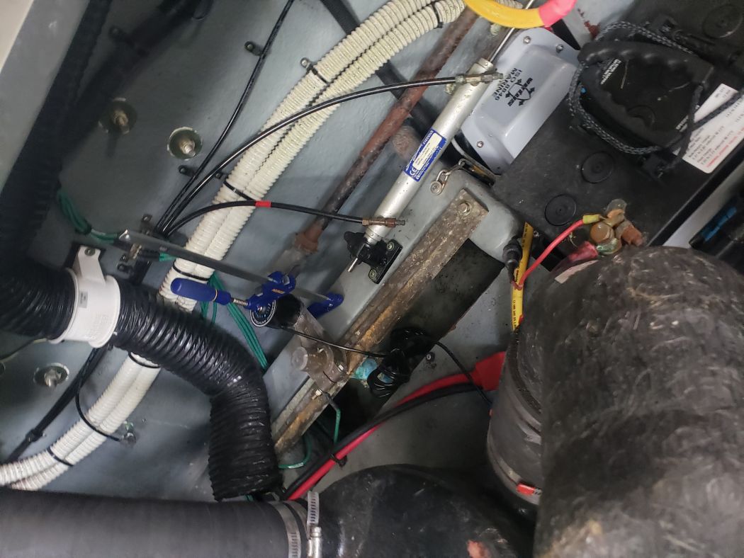 Hull Shield Installation - 34 Ft Sea Ray - Mar 29, 2023