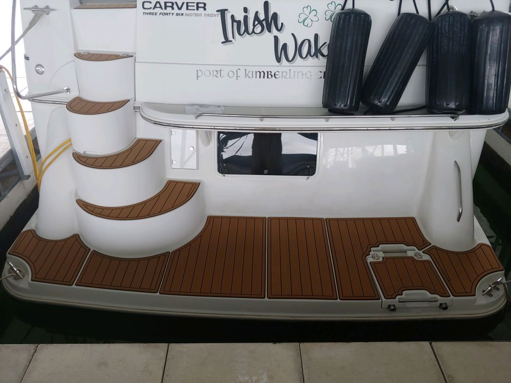 Carver 346 SeaDek