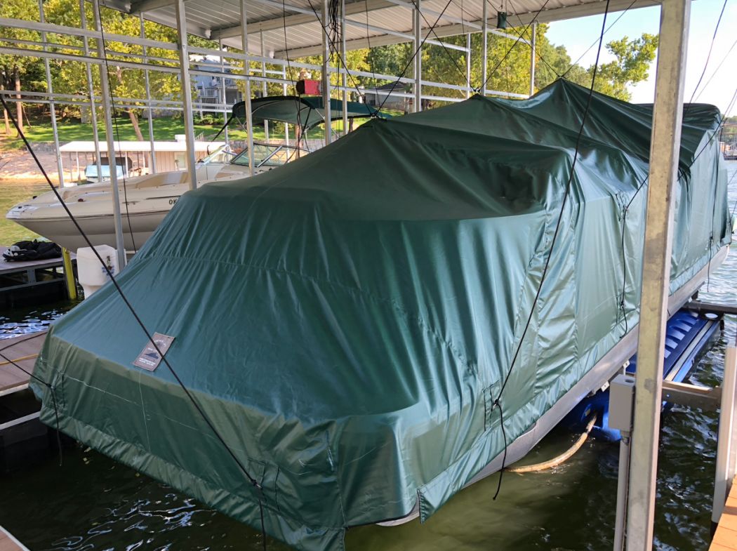 Bennington Pontoon Automatic Boat Cover