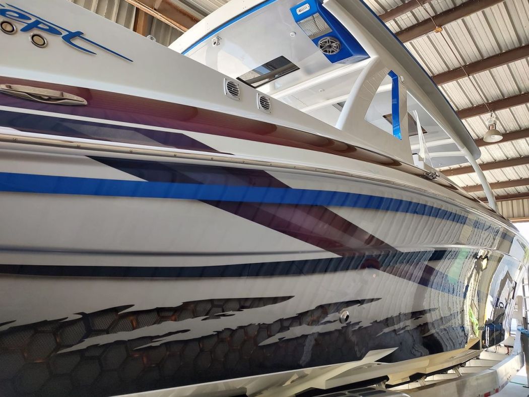 Concept 4400 Boat Detailing
