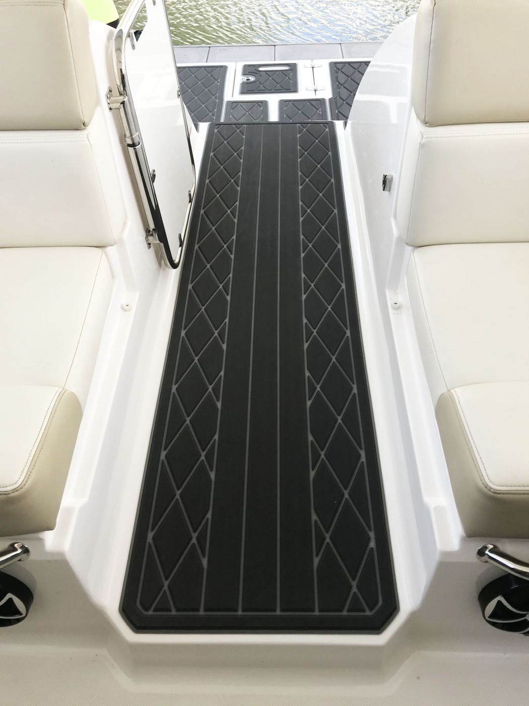 2012 Regal 3550 AquaTraction