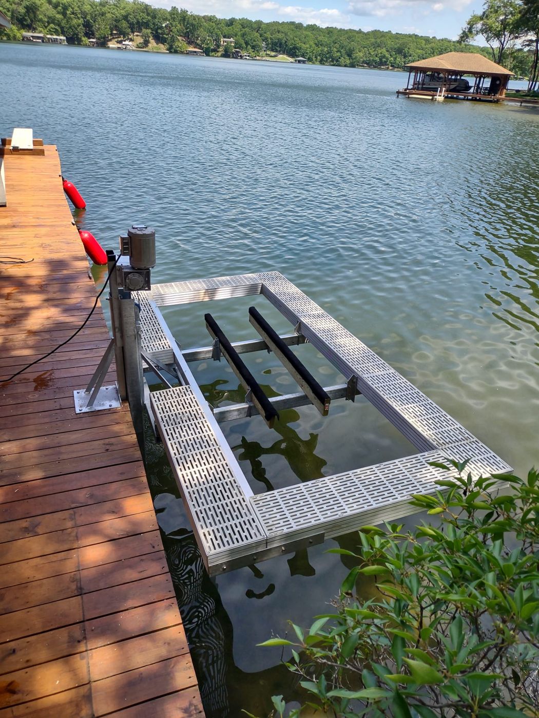 Doozie Jet Ski Lift With Walkway