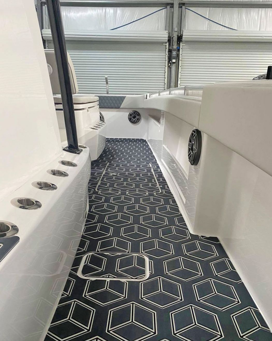 37’ Invincible SeaDek Installation