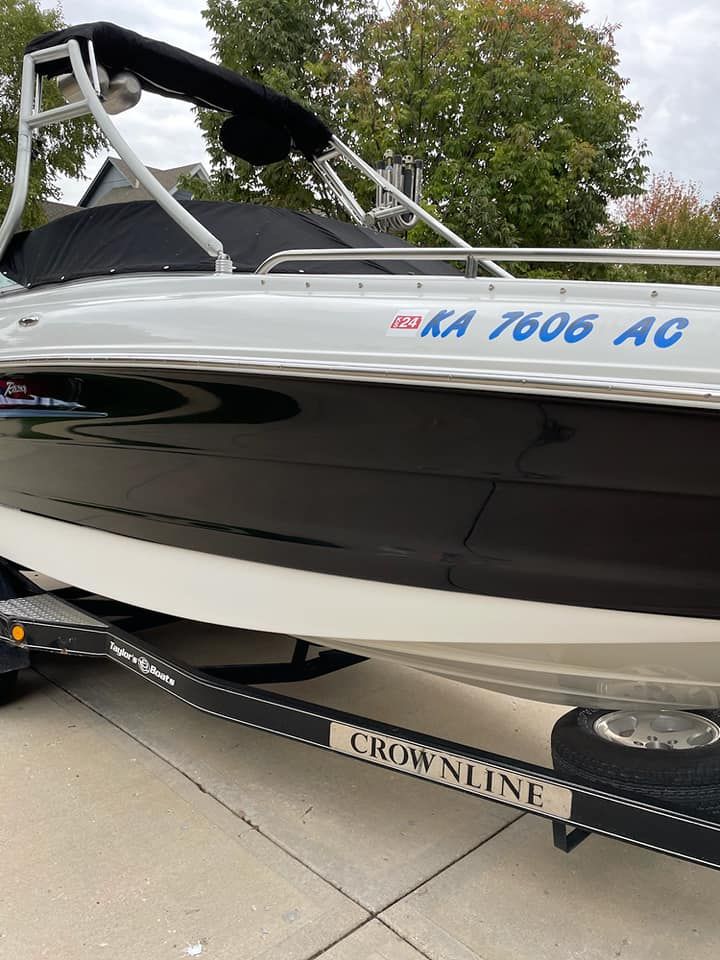 Crownline Exterior Detail