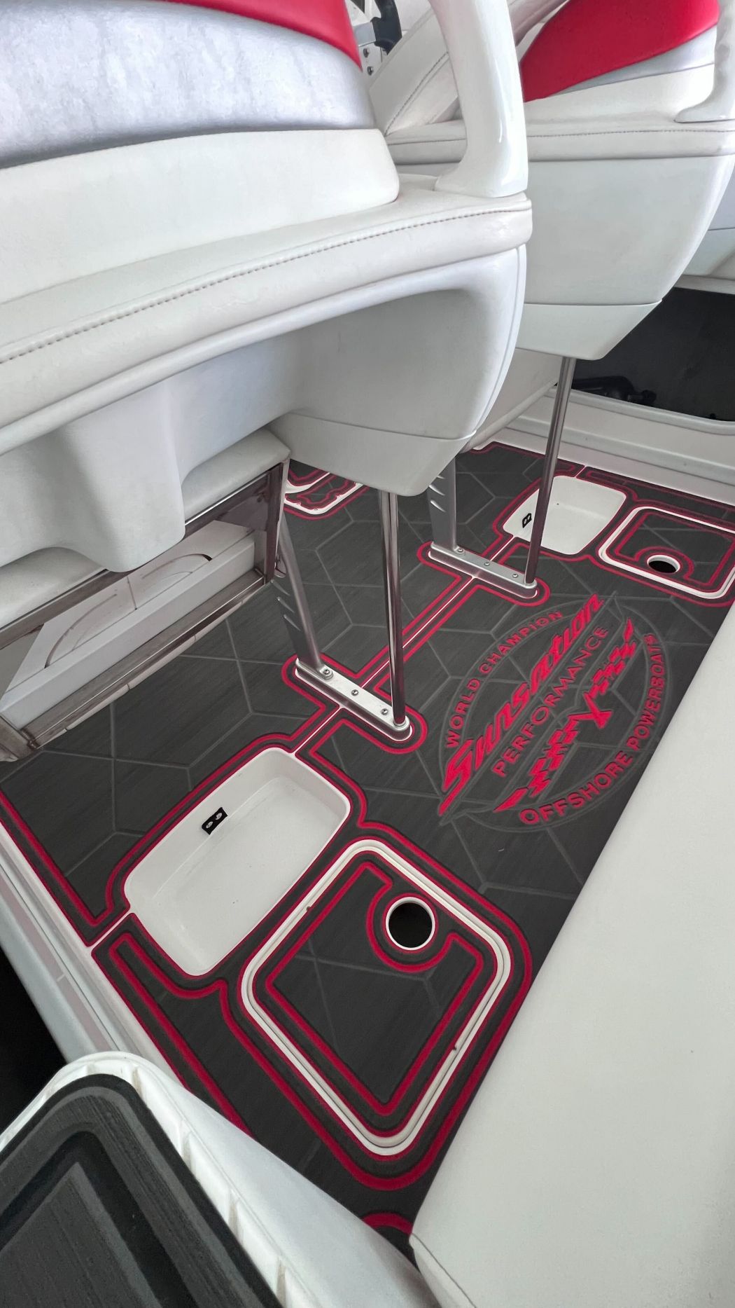 2007 Sunsation 32 Marine Flooring