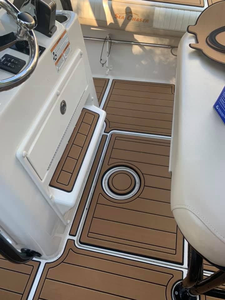 Sea Chaser Center Console SeaDek Flooring