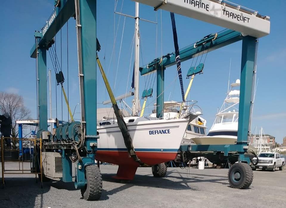 Catalina 350 Yacht Cleaning