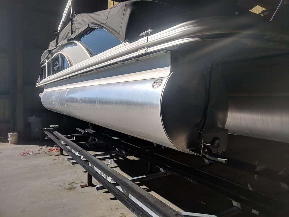Pontoon Polishing