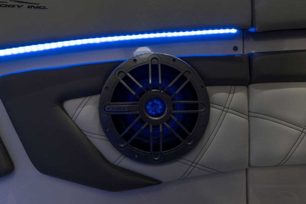 42 MTI-V Bluave Marine Audio System